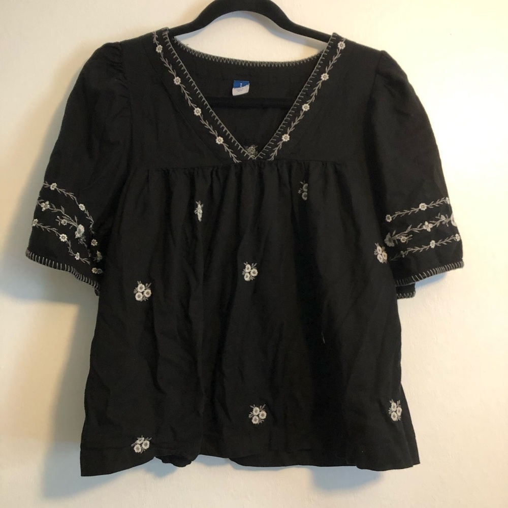 Old Navy Shirt Size S Black Floral Embroidered Boho Peasant Loose Fit Coastal